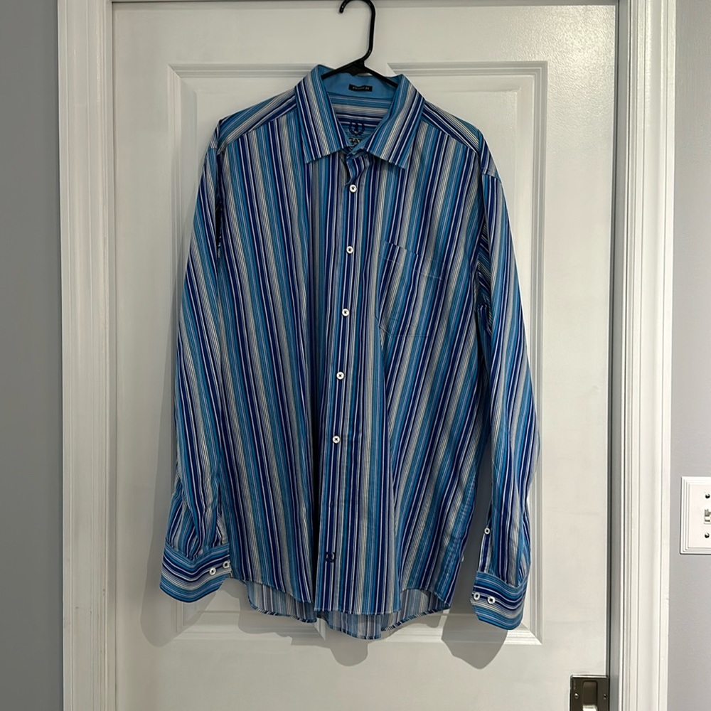 Bugatchi Men’s classic fit button down shirt